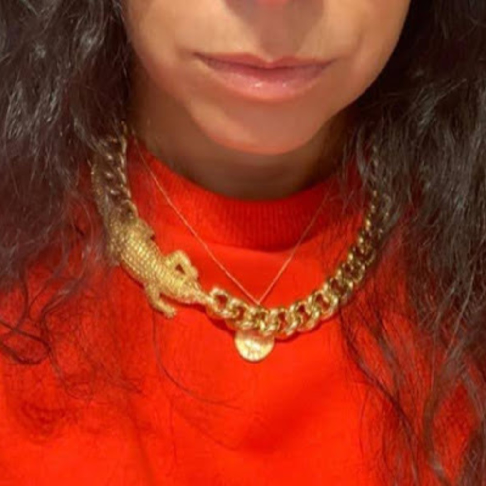Meet your Posher, Hala